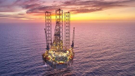 The Noble Tom Prosser Drilling Rig off Golden Beach, Victoria.