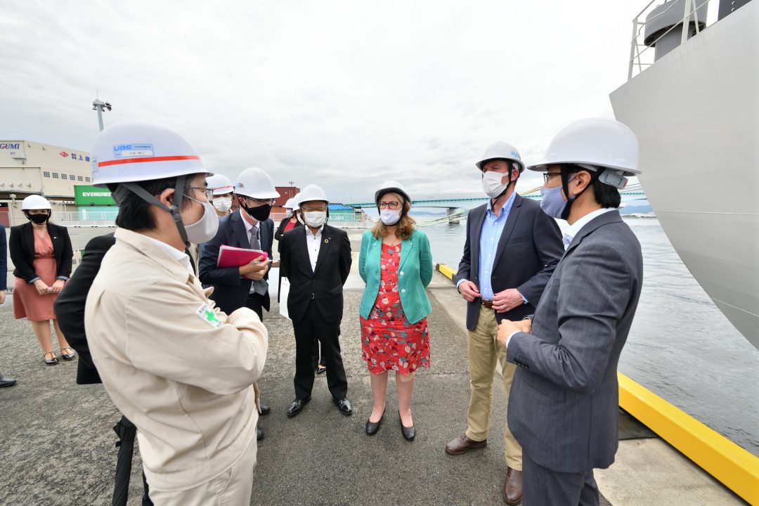 From left to right: Mr Yasuhiro Nakajima, Dr Eiichi Harada and Dr Motohiko Nishimura.